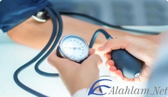 اسباب ارتفاع ضغط الدم وانخفاضه فجأة